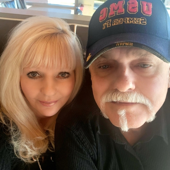 Meet your Posher, Sandra - Picture 2 of 2